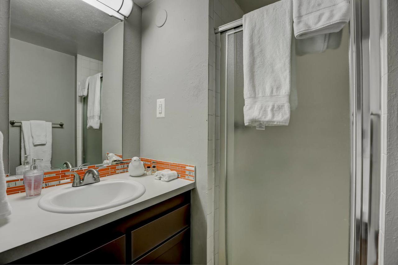 Two-Bedroom On Pennsylvania Denver Dış mekan fotoğraf